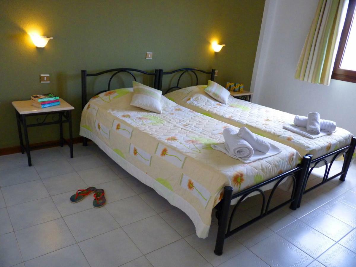 אפיטוס Yannis Apartments מראה חיצוני תמונה