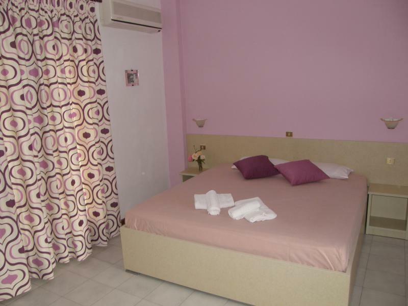 אפיטוס Yannis Apartments מראה חיצוני תמונה