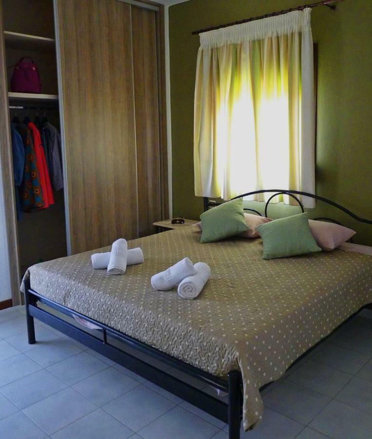 אפיטוס Yannis Apartments מראה חיצוני תמונה