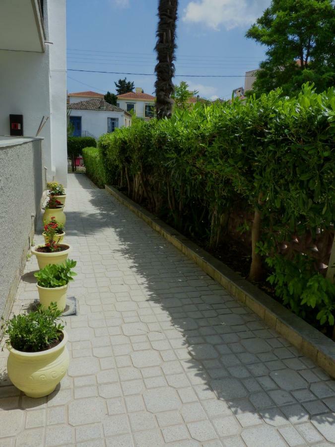אפיטוס Yannis Apartments מראה חיצוני תמונה