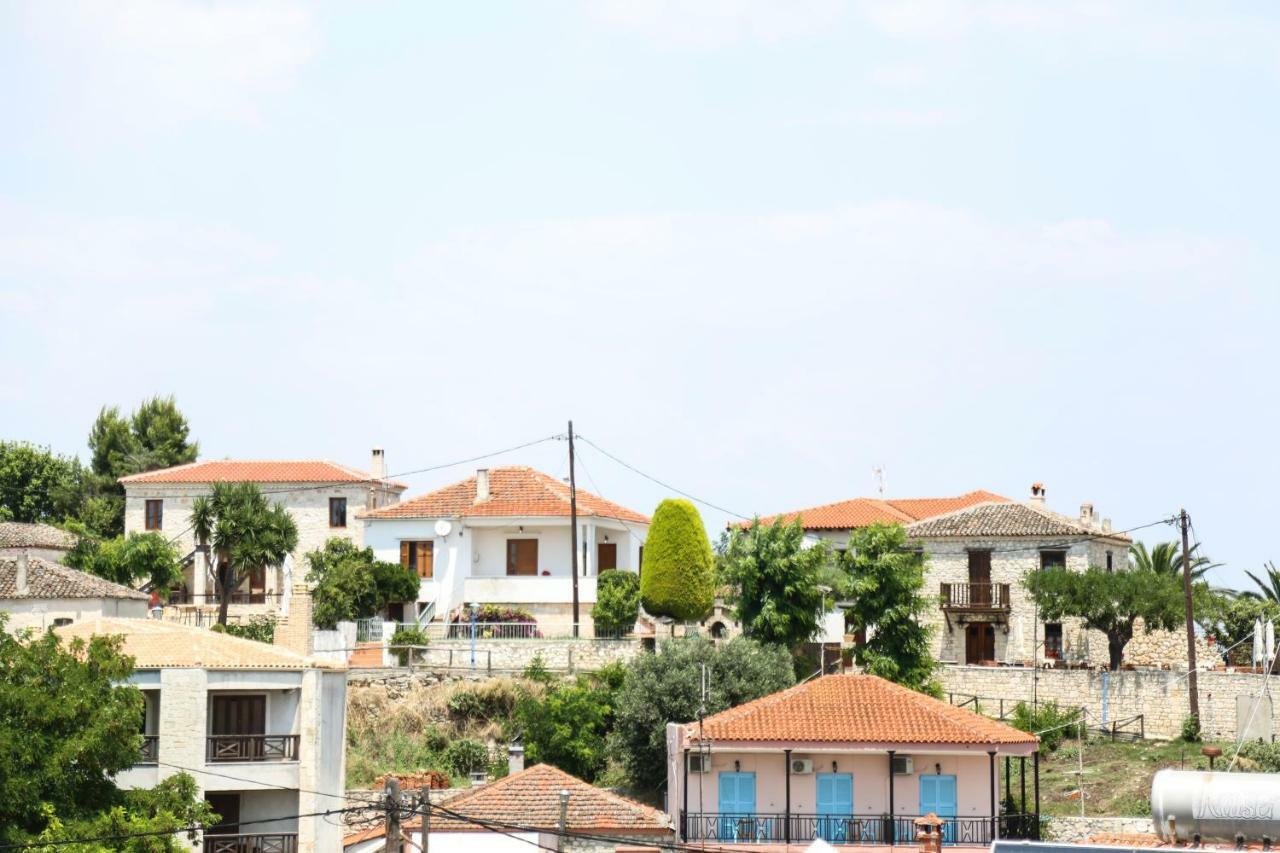 אפיטוס Yannis Apartments מראה חיצוני תמונה