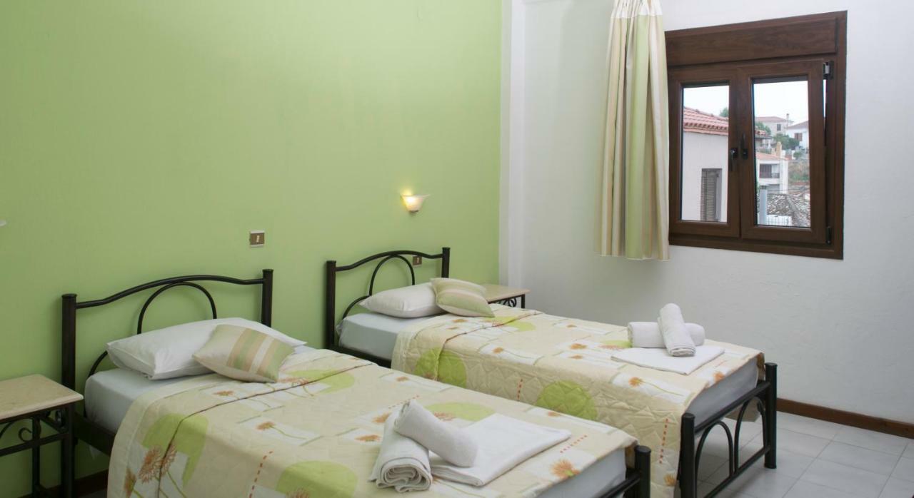 אפיטוס Yannis Apartments מראה חיצוני תמונה