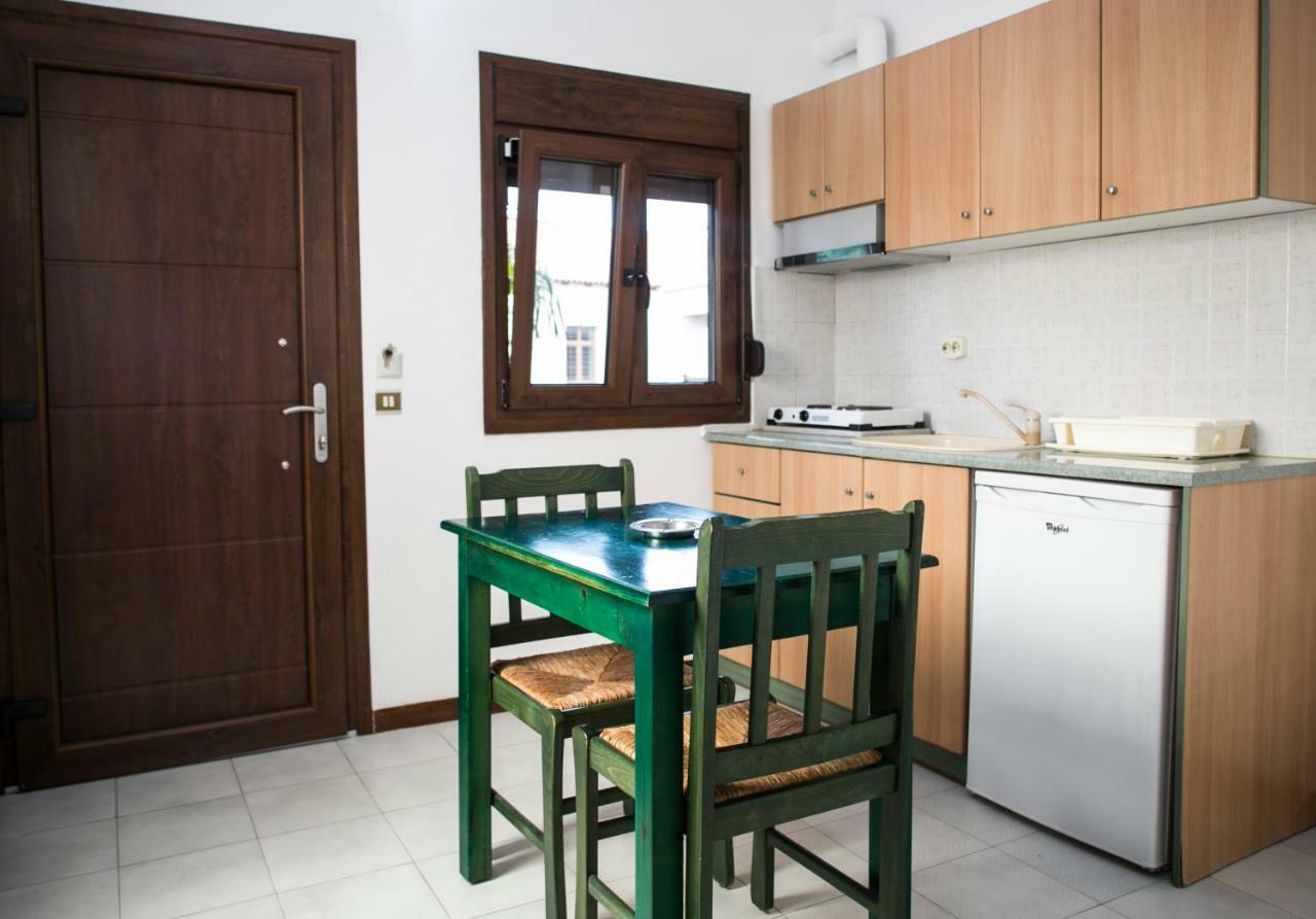 אפיטוס Yannis Apartments מראה חיצוני תמונה