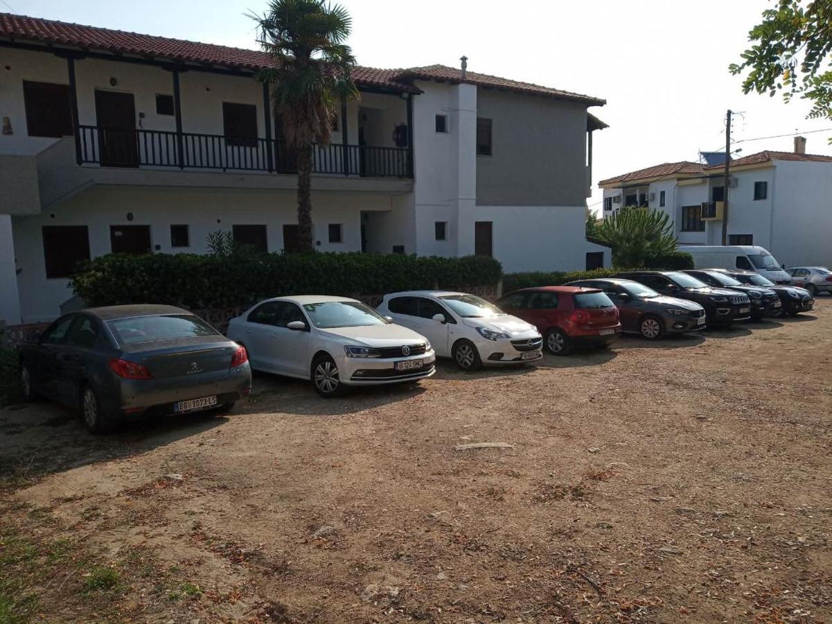 אפיטוס Yannis Apartments מראה חיצוני תמונה